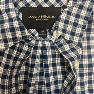 Banana Republic Men's Navy Checkered Flannel Soft Wash Button down Medium